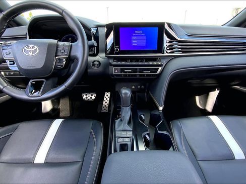 Certified 2025 Toyota Camry SE image 15