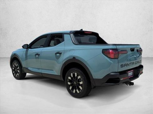 Used 2025 Hyundai Santa Cruz SE FWD image 8