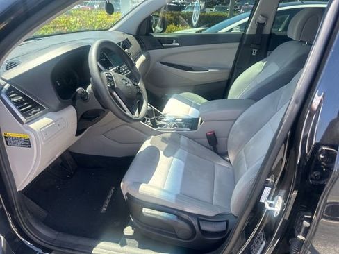 Used 2018 Hyundai Tucson SE FWD image 3