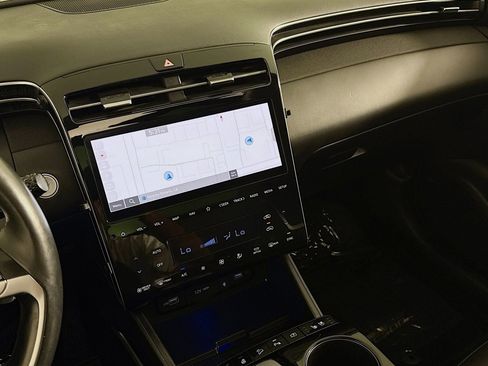 Used 2022 Hyundai Tucson Limited AWD/4WD image 19