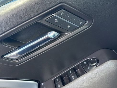 Used 2023 Chevrolet Colorado ZR2 w/ ZR2 Convenience Package III image 41