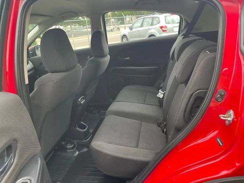 Used 2018 Honda HR-V LX image 13