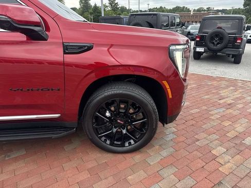 Used 2026 GMC Yukon Elevation w/ Elevation Premium Package AWD/4WD image 17