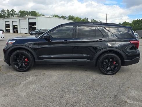 Used 2024 Ford Explorer ST w/ Equipment Group 401A image 2