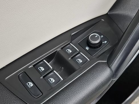 Used 2021 Volkswagen Tiguan SE R-Line AWD/4WD image 26