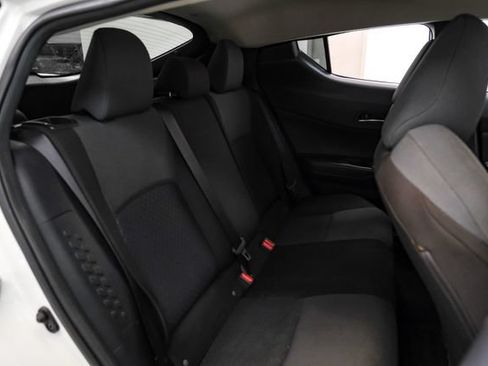 Used 2020 Toyota C-HR LE FWD image 32
