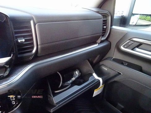 New 2026 Chevrolet Silverado 2500 LTZ w/ LTZ Premium Package image 29