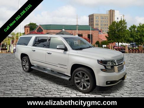 Used 2019 Chevrolet Suburban LT w/ LT Signature Package RWD image 1