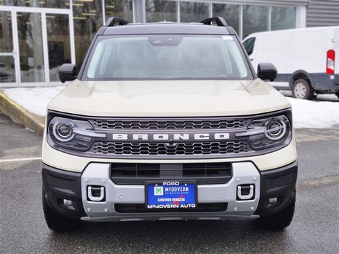 Used 2025 Ford Bronco Sport Badlands image 8
