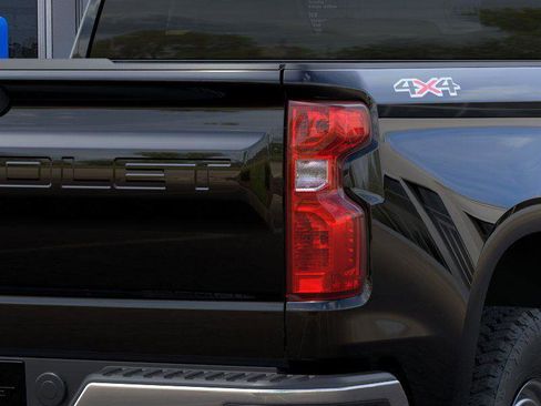 New 2026 Chevrolet Silverado 1500 W/T image 11