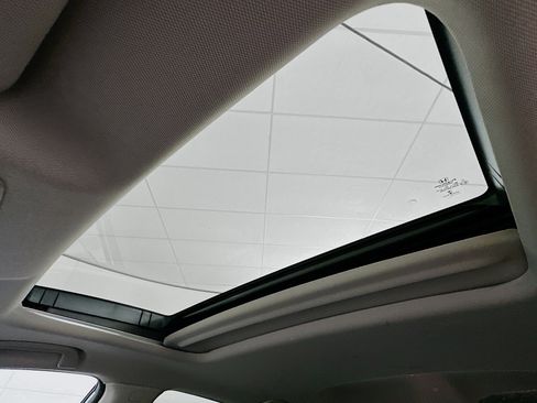 Used 2021 Honda Accord EX image 26