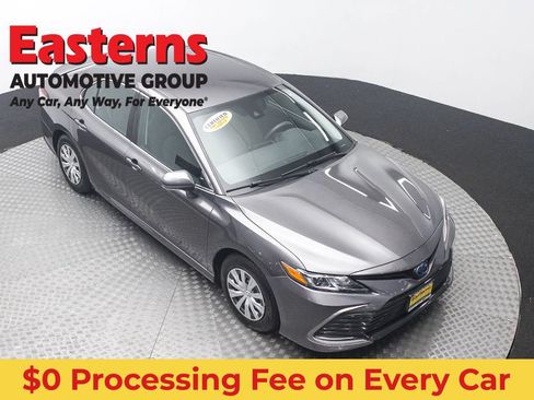 Used 2023 Toyota Camry LE FWD image 3