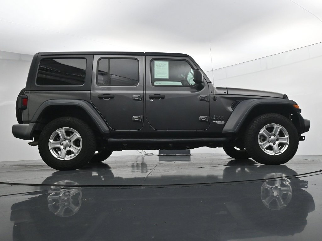 Used 2018 Jeep Wrangler Unlimited Sport S AWD/4WD image 35