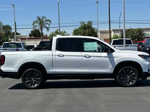 Used 2025 Honda Ridgeline Sport image 3