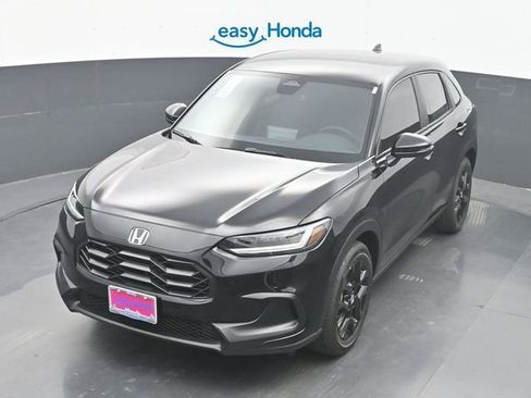 Used 2025 Honda HR-V Sport image 17