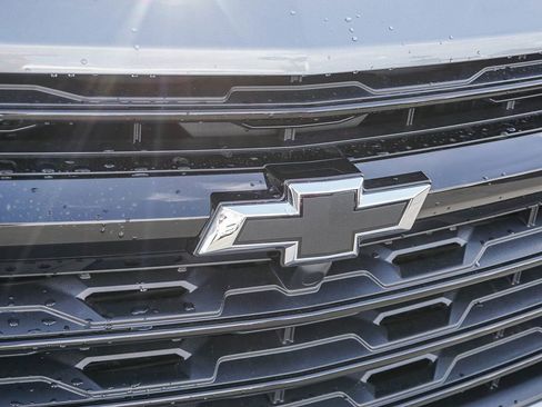 New 2026 Chevrolet Traverse LT w/ Midnight/Sport Edition FWD image 11