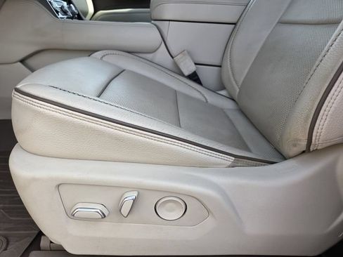 Used 2022 GMC Yukon Denali RWD image 16