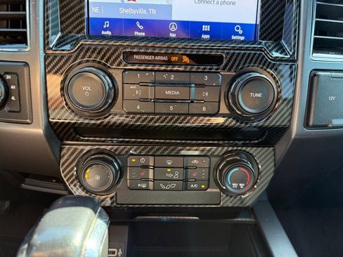 Used 2019 Ford F150 XLT w/ Equipment Group 302A Luxury AWD/4WD image 16