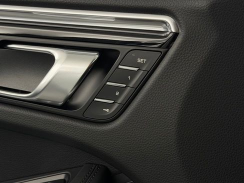 New 2026 Porsche Macan S image 21