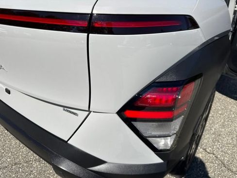 Used 2024 Hyundai Kona SEL AWD/4WD image 30