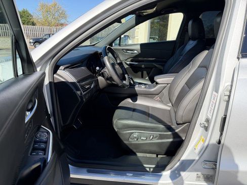 Used 2019 Cadillac XT4 Sport w/ Driver Awareness Package image 10