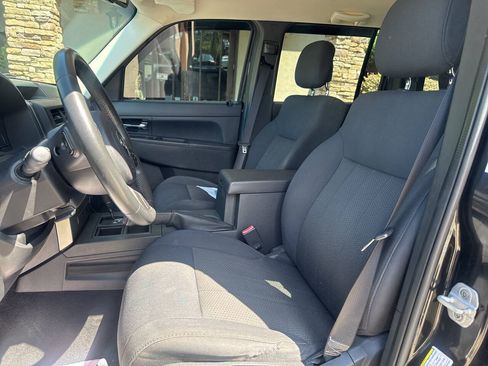 Used 2012 Jeep Liberty Sport w/ Popular Equipment Group RWD image 9
