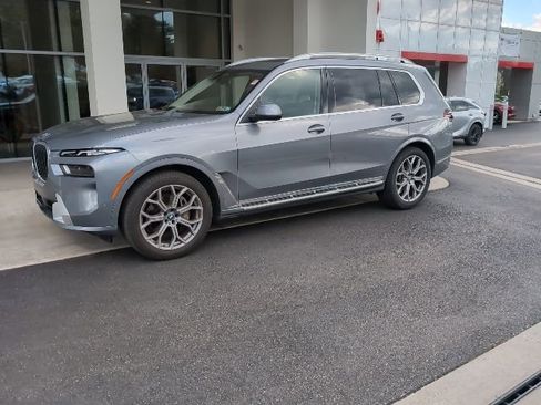 Used 2024 BMW X7 xDrive40i AWD/4WD image 5