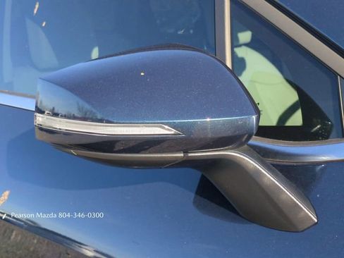 Used 2025 Kia Sportage EX image 13