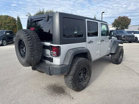 Used 2011 Jeep Wrangler Unlimited Sport image 6