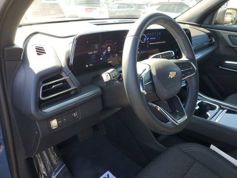 Certified 2024 Chevrolet Traverse LT w/ LPO, Floor Liner Package FWD image 23