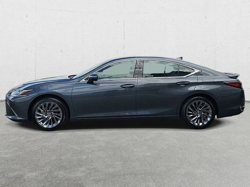 Certified 2024 Lexus ES 300h w/ Technology Package image 8