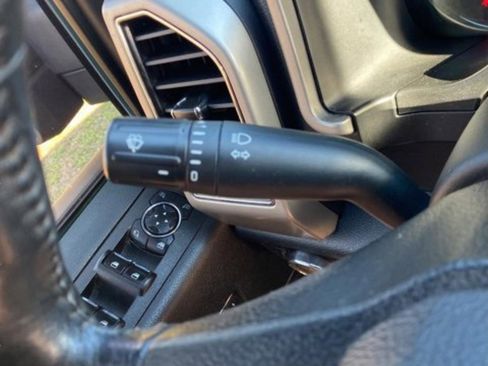 Used 2020 Ford F150 Lariat image 8