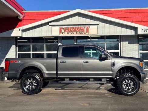 Used 2019 Ford F250 Lariat w/ Lariat Ultimate Package AWD/4WD image 2