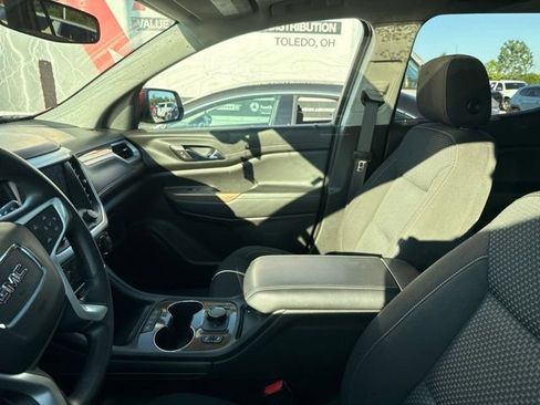 Used 2021 GMC Acadia SLE w/ Driver Convenience Package FWD image 9