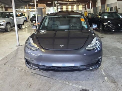 Used 2018 Tesla Model 3 Long Range image 2