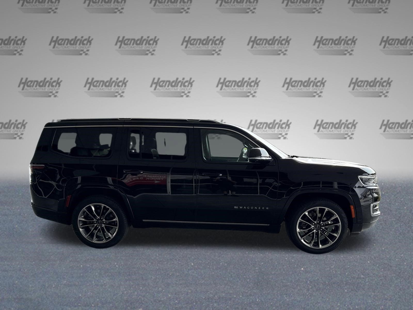Used 2025 Jeep Wagoneer Series III w/ Premium Group I AWD/4WD image 10