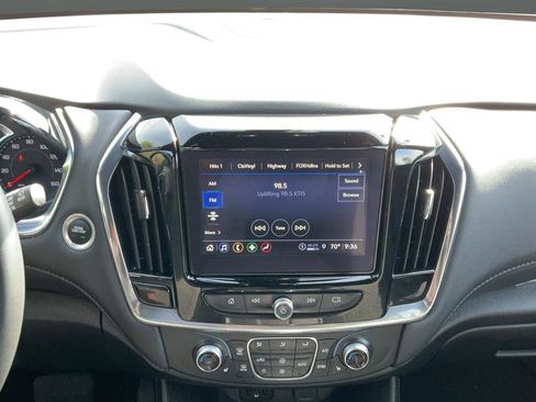 Used 2023 Chevrolet Traverse LT w/ Rear Camera Mirror Package AWD/4WD image 22