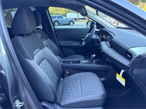 New 2026 Nissan Kicks SV w/ SV Premium Package FWD image 10