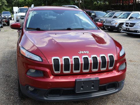 Used 2014 Jeep Cherokee Latitude w/ Comfort/Convenience Group AWD/4WD image 2