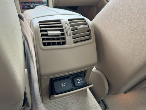 Used 2011 Mercedes-Benz E 550 Sedan image 25