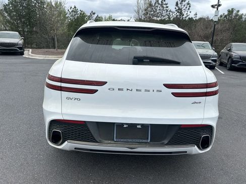 Used 2023 Genesis GV70 2.5T w/ Advanced Package image 4
