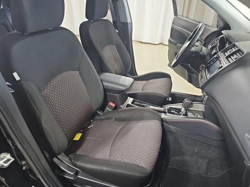 Used 2018 Mitsubishi Outlander Sport LE AWD/4WD image 13