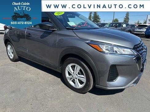 New 2025 Nissan Kicks Play S image 4