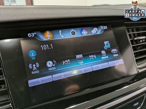 Used 2018 Buick Regal Essence w/ Driver Confidence Package #1 FWD image 13