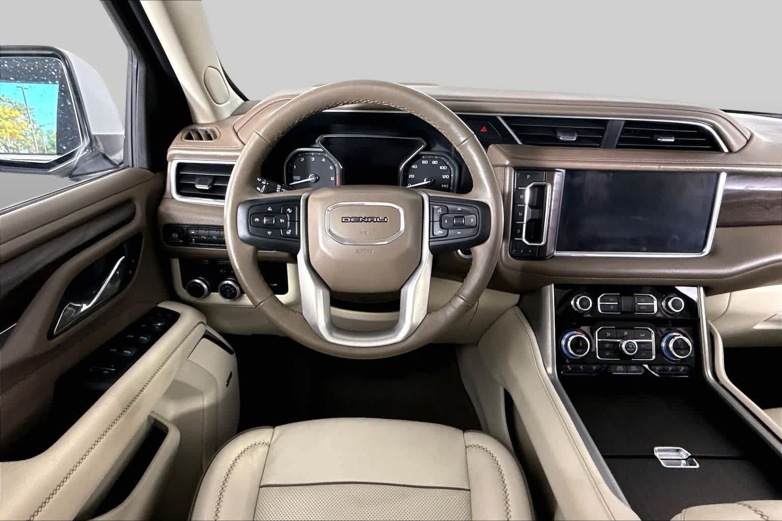 Used 2021 GMC Yukon Denali w/ Denali Premium Package RWD image 6