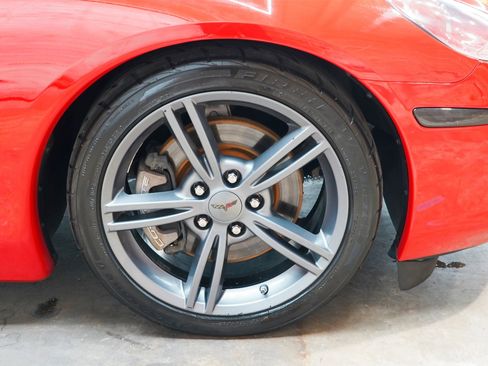 Used 2006 Chevrolet Corvette Coupe w/ Preferred Equipment Group RWD image 64