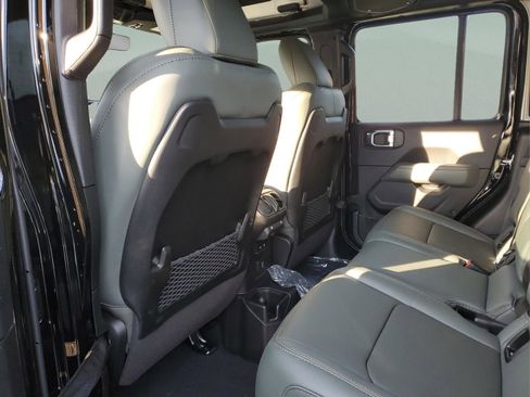 New 2026 Jeep Gladiator Mojave AWD/4WD image 12