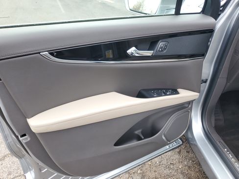 Certified 2022 Lincoln Nautilus Reserve image 10