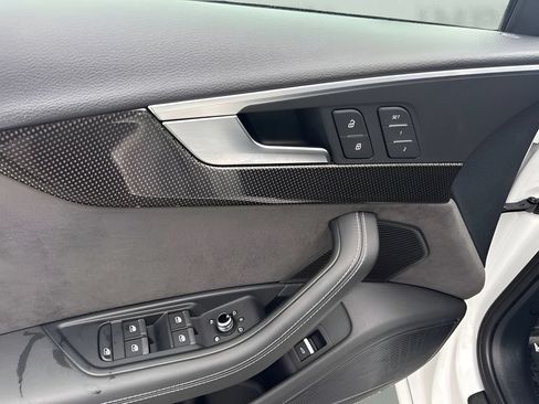 Used 2019 Audi S4 Premium Plus w/ Premium Plus Package AWD/4WD image 17