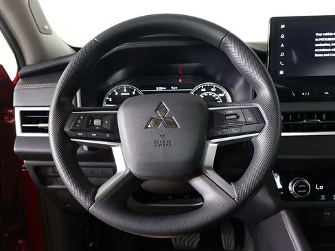 New 2026 Mitsubishi Outlander ES FWD image 36